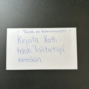 Valkoinen tekstitön kortti