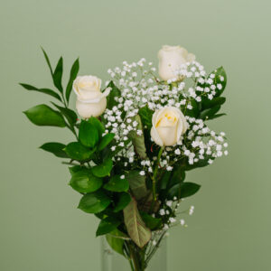 Ruusukimppu valkoinen